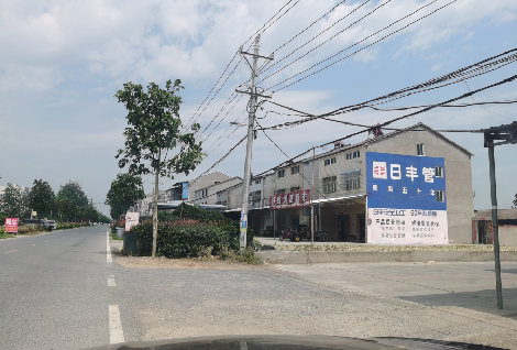 会泽如何能保证墙体广告的醒目性？